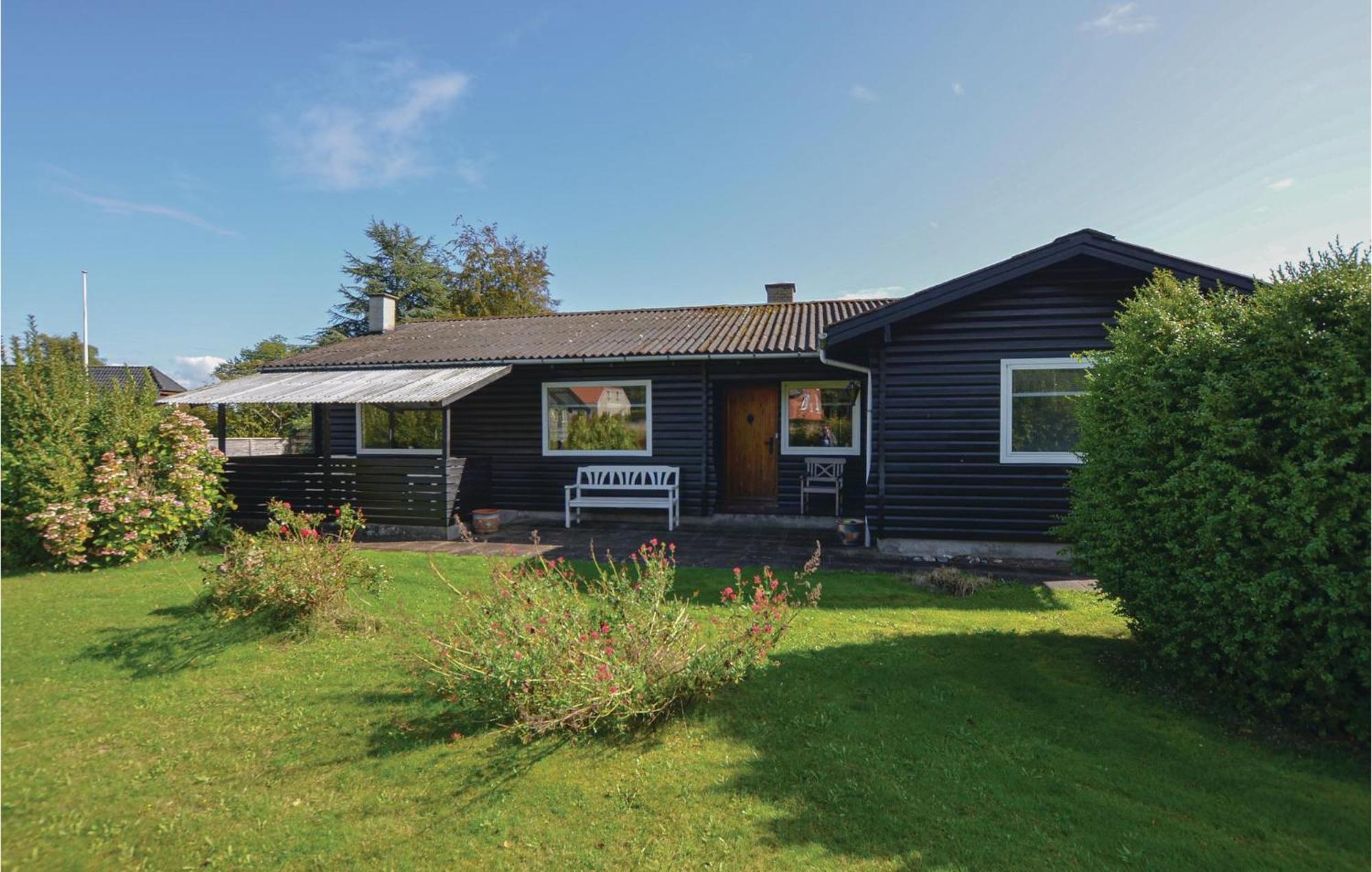 Stunning Home In Augustenborg With Kitchen Buitenkant foto